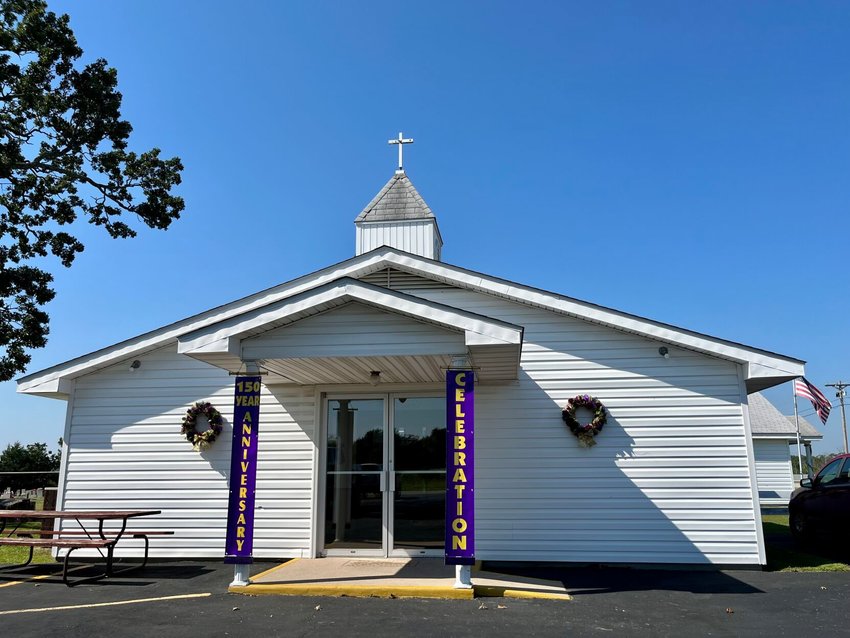 The congregation of East Oakland Baptist Church celebrated its 150th anniversary on Saturday morning. Approximately 35 people attended the celebration, listening to former pastors of the church, reviewing the church&rsquo;s colorful history.   Helen Mansfield/The Baxter Bulletin