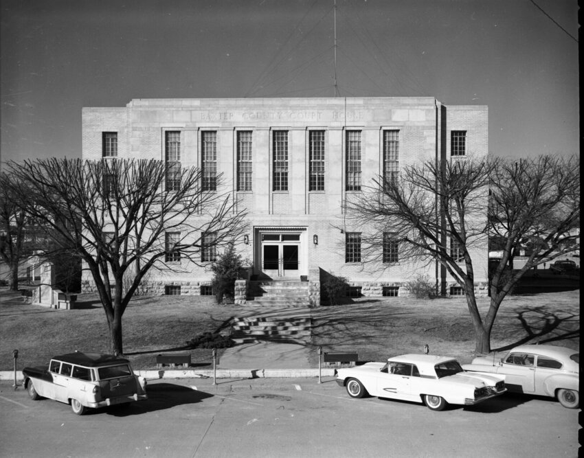 The Baxter County Courthouse from 1958-59   Photographer unknown