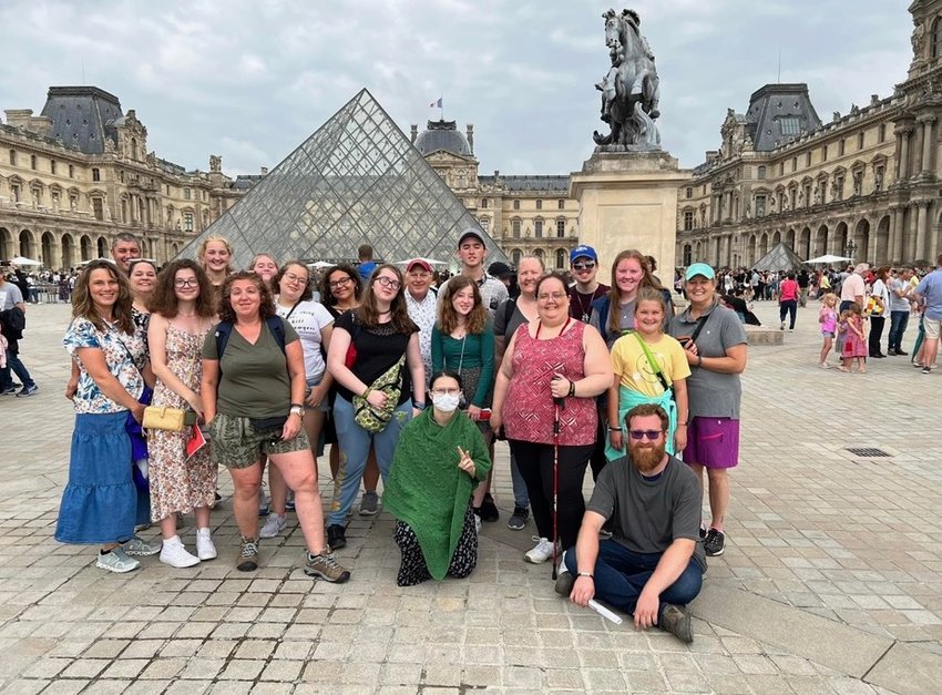 Most of Nicole Dickson&rsquo;s group, along with the Illinois group, at the Louvre in Paris, France.