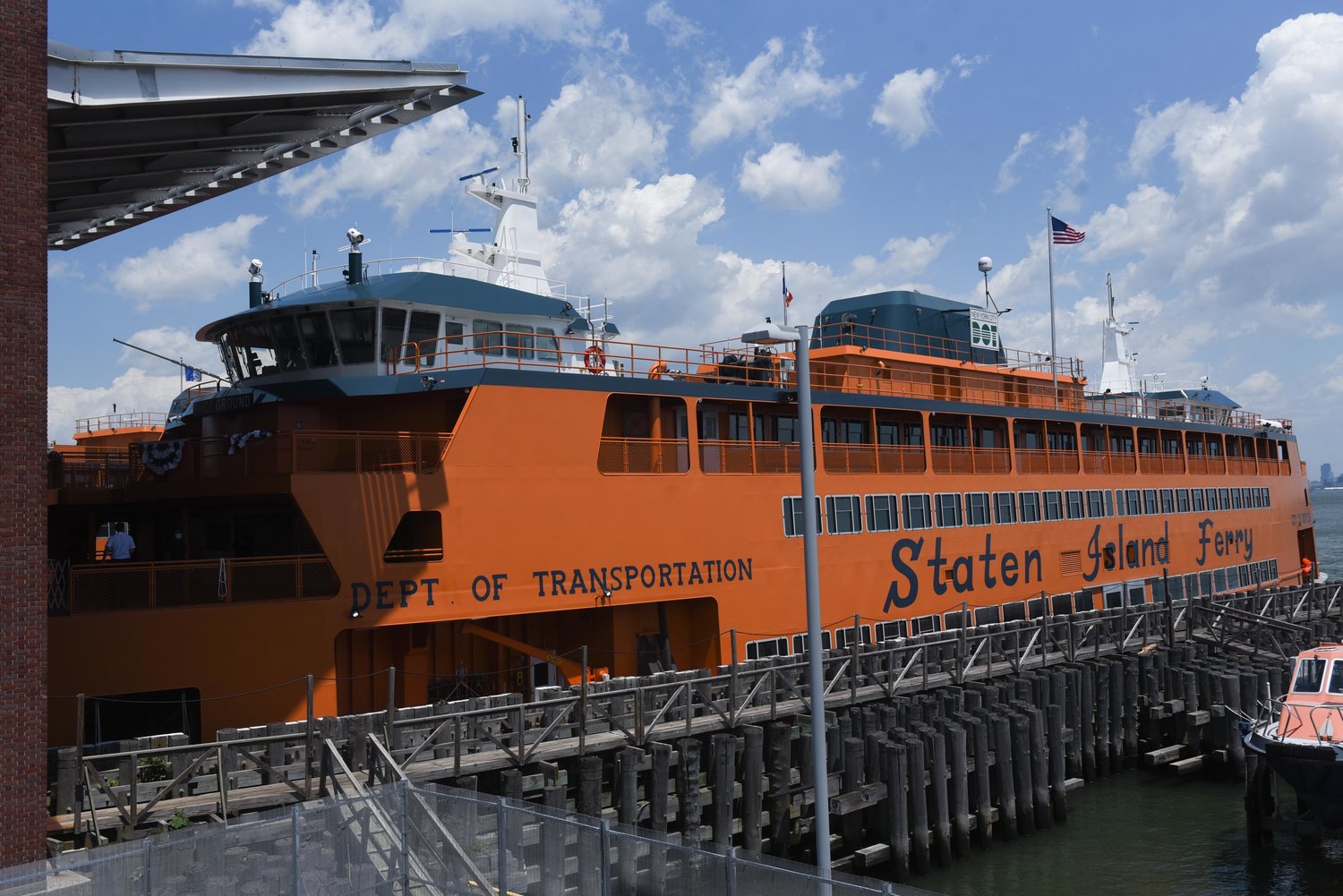 The inaugural ferry ride of the ‘Sandy Ground’ Staten Island ferry on June 17.  The City Comptroller released a preliminary decision Oct. 27 that found that Staten Island Ferry chief marine engineers deserved prevailing wages comparable to other marine engineers in the city, but more information is required to determine at what rate they should be paid.