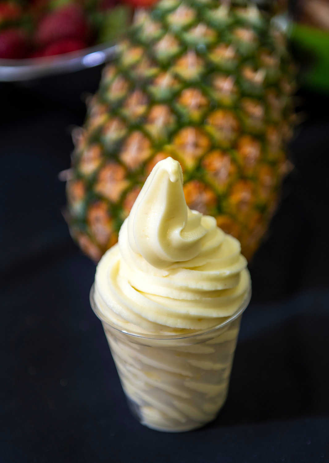 A half-dozen crisp flavors rotate regularly, but strawberry is a best seller. Among other choices are peach, cantaloupe, mango, banana, watermelon, green apple, piña colada, and pineapple.