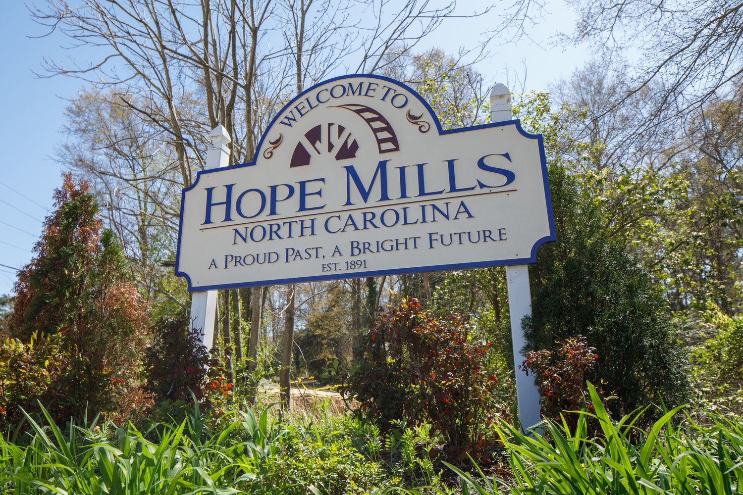 Poor conditions on Applegate Road were the focus of public comment at the Hope Mills Board of Commissioners meeting on Monday night.