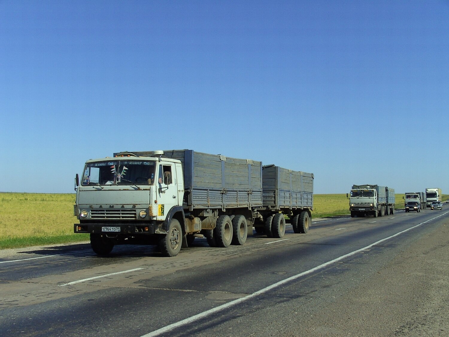 A full ban on trucks with Russian trailers and semi-trailers from transporting goods to the EU.