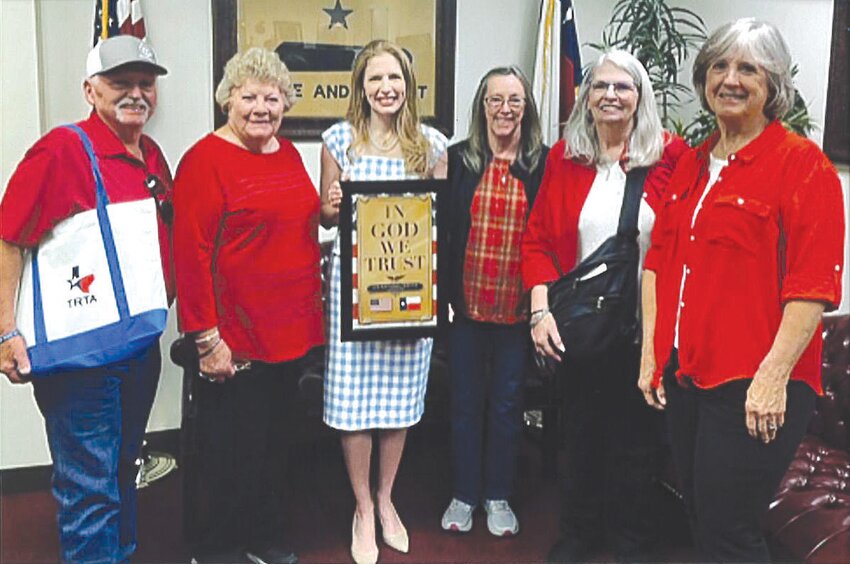 Five CRSP members made an appointment to visit the office of Senator Shelby Slawson at 8:30 a.m. during Day at the Capitol in Austin March 26. Shown in the picture are Weldon Chambers, Charolett Chambers, Senator Shelby Slawson, Nancy Morgan, JoAnn Sugg, and Mary Anne Leib. Gail Johnson and Mary Bruton were visiting other legislators.