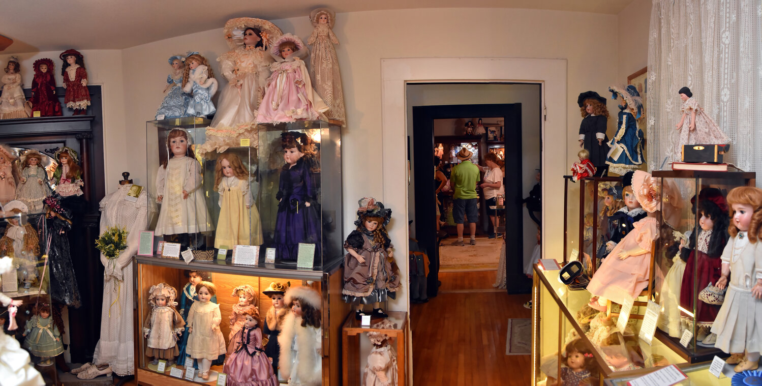 antique doll museums