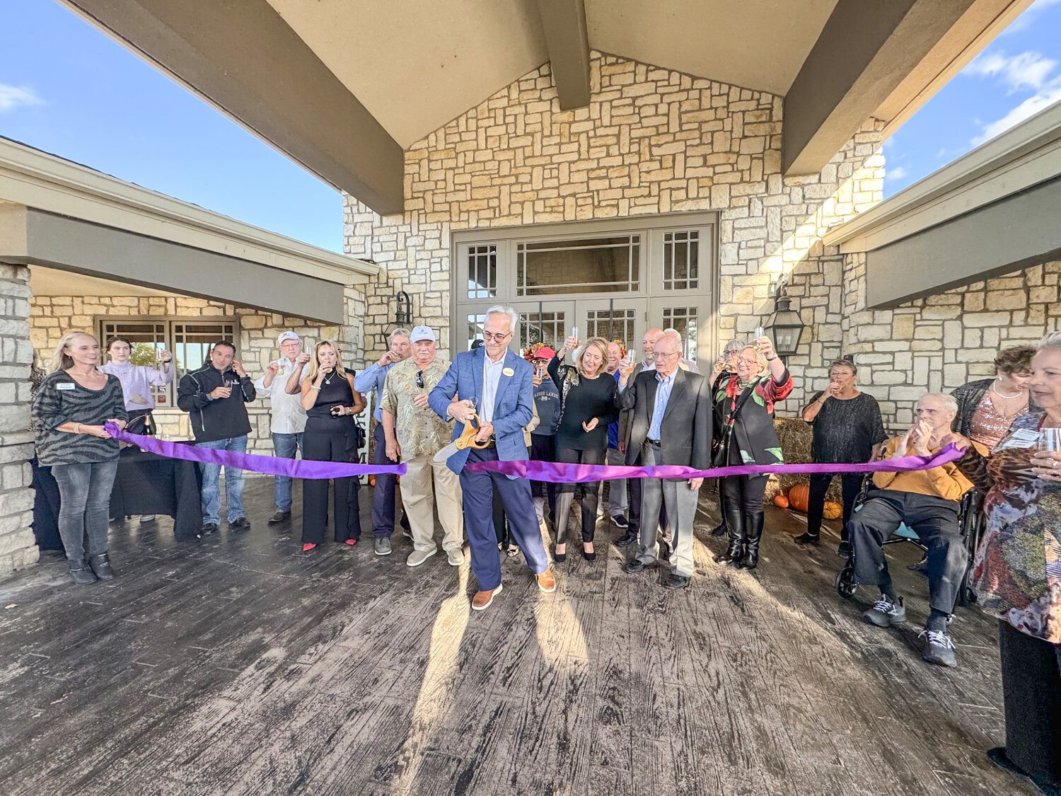 Harbor Lakes Golf Club celebrated its 20th anniversary with a ribbon cutting ceremony on Saturday, Nov. 4.