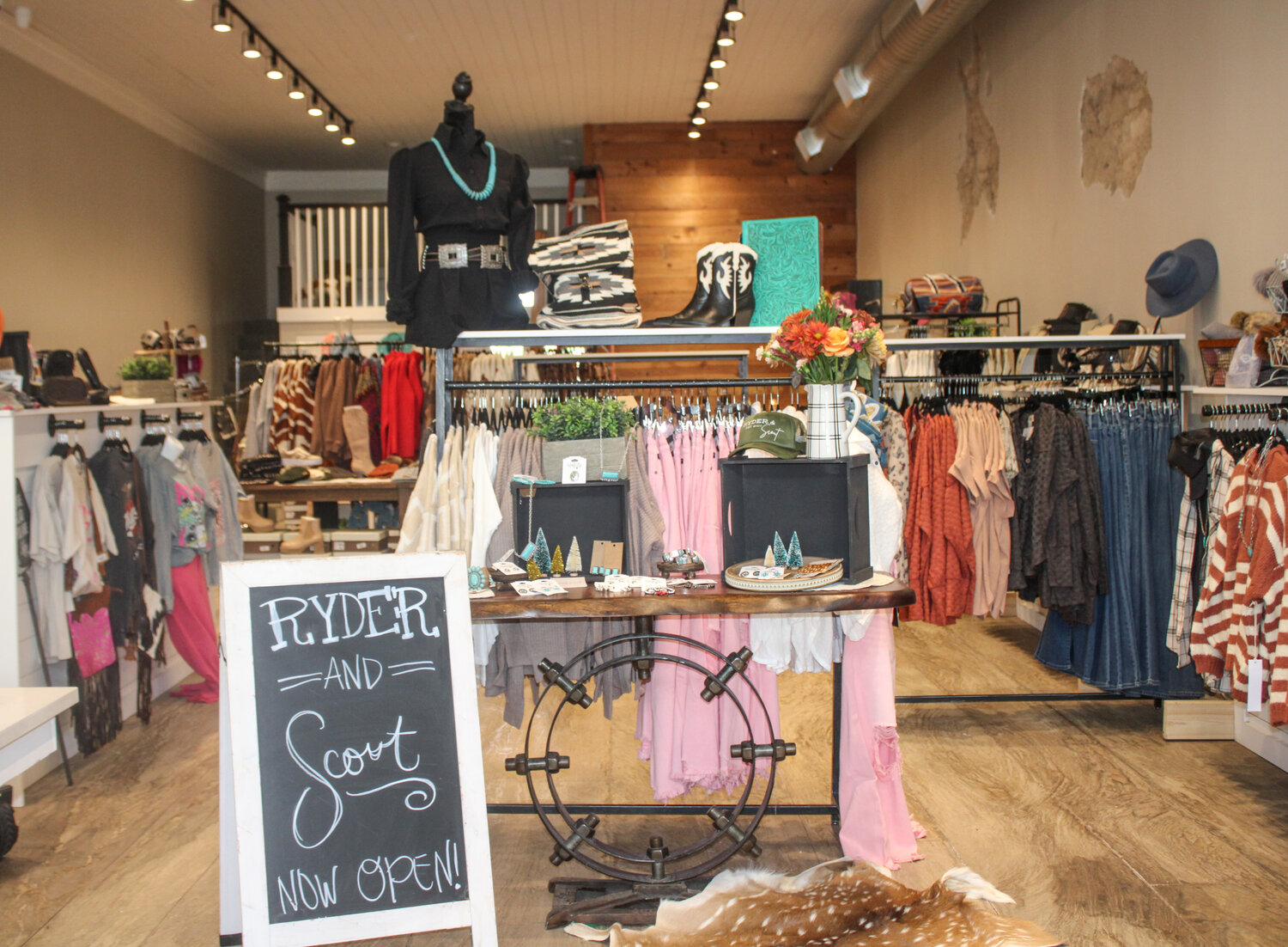 Hood County residents looking to westernize their wardrobe and put a little “yee-haw” in their step will welcome the addition of Ryder & Scout, Granbury’s newest Western boutique on the square.