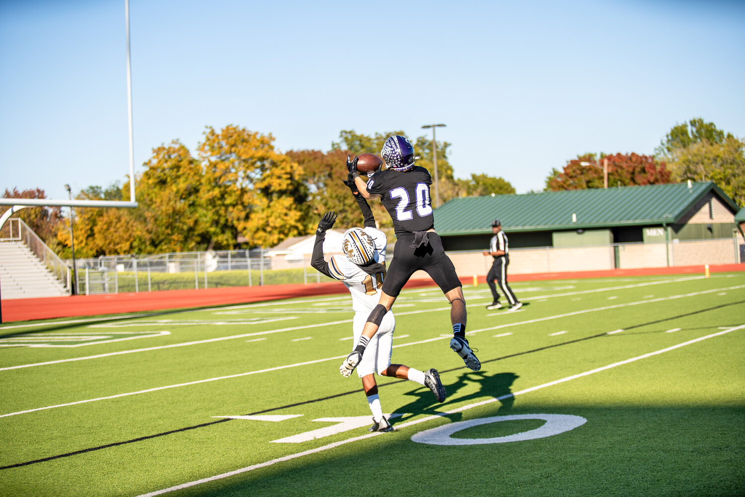 Matt Beherns with a huge catch against  Italy during the playoff game Nov. 24.