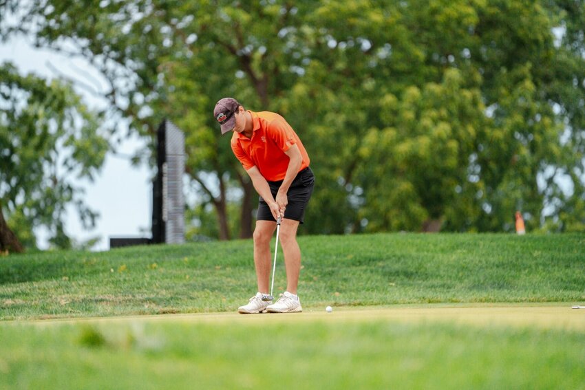 Alexander Wiseman makes a 30-foot putt to clinch the match at the Missouri Amateur at St. Joseph Country Club on June 27, 2024. Photo courtesy of Ella Fixsen.