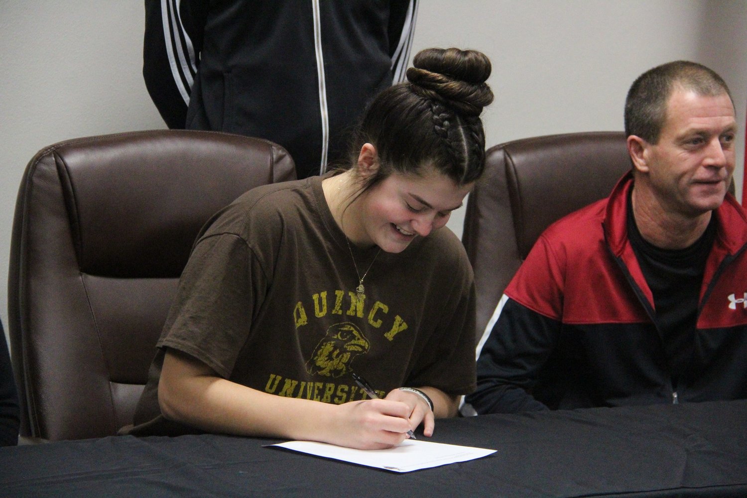 Knox County's Riley Strange signs Thursday to play college basketball at Quincy University.