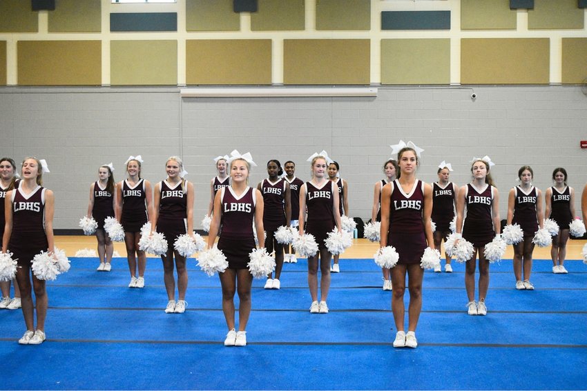 LBHS Bearcat Cheerleaders Hold Camp In Long Beach - Long Beach Breeze