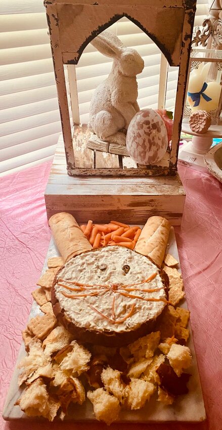 What's more fun on the Easter table than a bunny bread bowl filled with tangy Tzatziki Dip or other favorite dip? I can't think of anything!