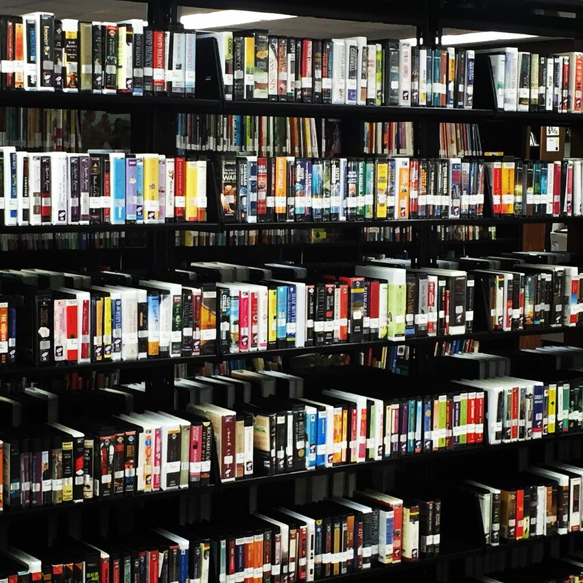 Kewaunee County is encouraging residents to use public libraries in Kewaunee and Algoma to avoid fees charged by out-of-county libraries.