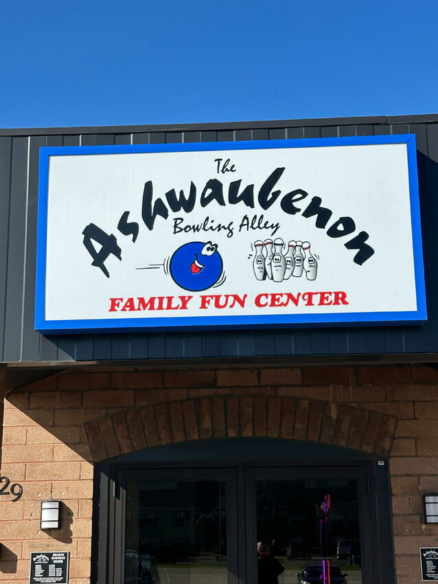 Ashwaubenon Bowling Alley sign