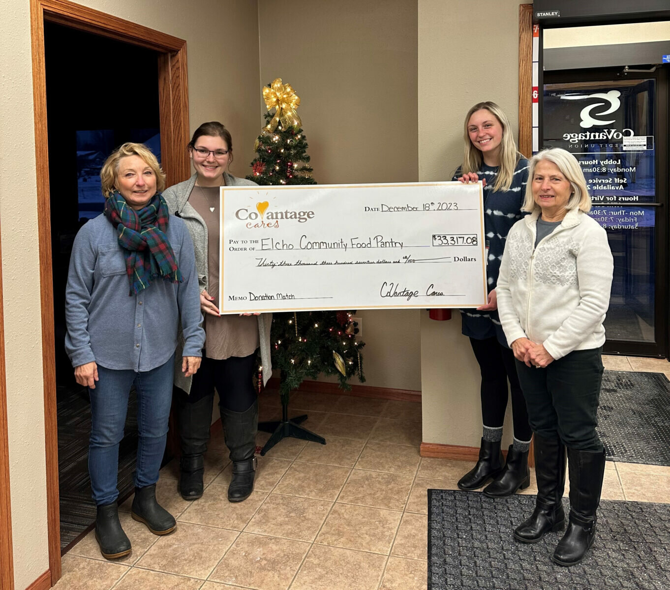 Pictured is CoVantage Credit Union staff and representatives of the Elcho
Community Food Pantry with a check totaling $33,317.08 from the Giving Tuesday Fundraiser.