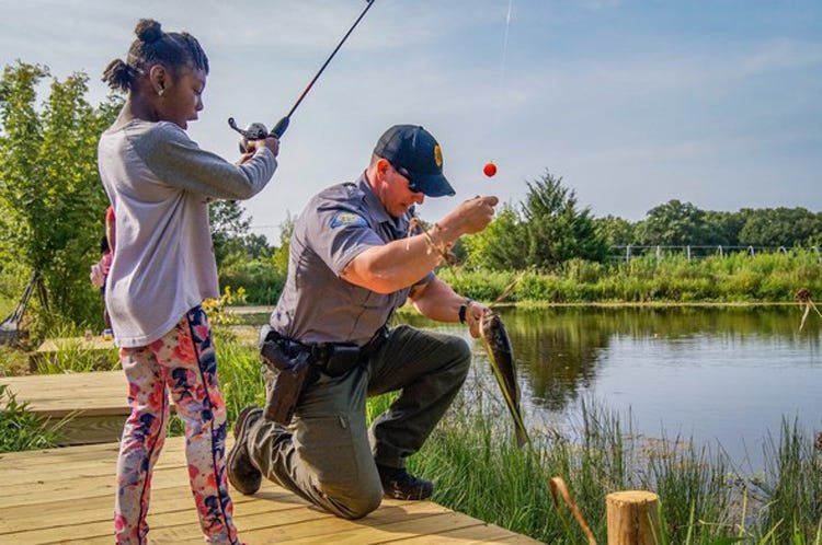Missouri Department of Conservation&rsquo;s Discover Nature &ndash; Fishing workshops help instill basic fishing skills and knowledge that provide children and families fun adventures in Missouri&rsquo;s outdoors for years to come.