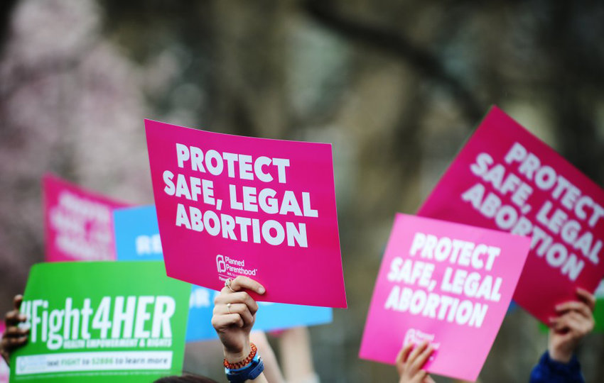After restrictions on abortion left Missouri with one in-state abortion clinic in St. Louis, residents turned to neighboring states for abortion services (Photo by Astrid Riecken/Getty Images).