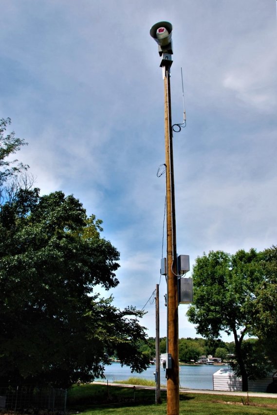 A new tornado siren erected by Randolph County Emergency Management at Holiday Acres Lake will give warning to residents in the northern part of the county.