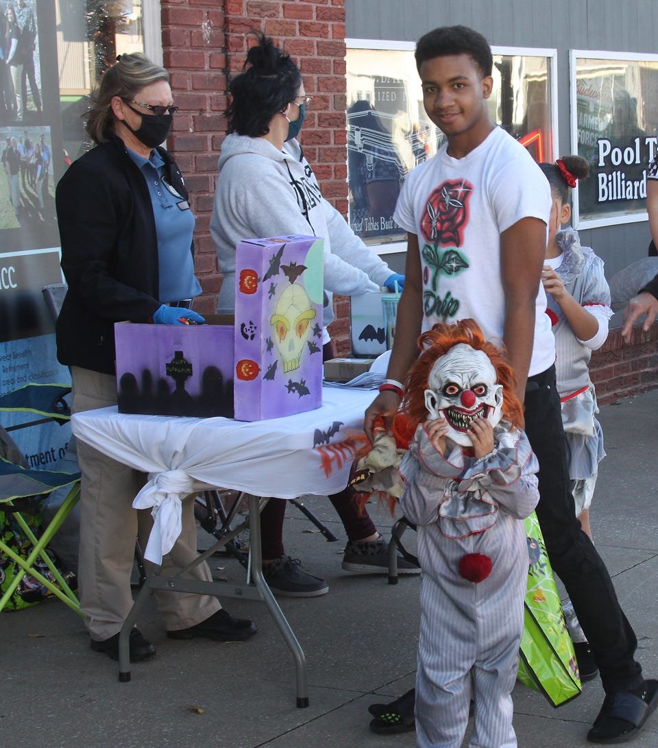 Moberly Parks &amp; Recreation Dept. held its annual Trick-or-Treat Trail event in the downtown district on Halloween from 4-6 p.m. There were vendors from many businesses, community service organizations, churches that were lined up on both sides of Reed St. extending from City Hall to the U.S. Post Office. Hundreds of children and adults in costume visited the vendors where they received free candy or other goodies.