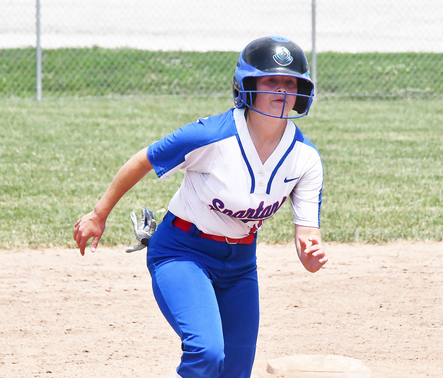 Elizabeth Reisenauer takes off for third base after a Cairo wild pitch.