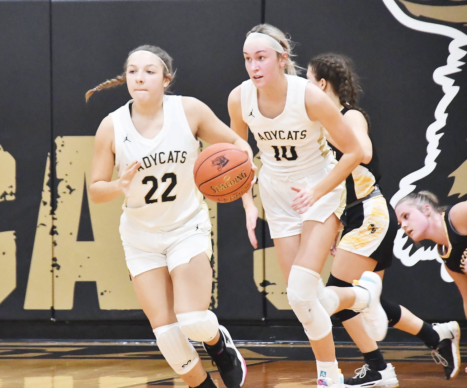 Cairo's Mallori Hankins (22) leads the fastbreak while Macie Harman (10) trails during a CAC girls' basketball game in Cairo dated Thursday, Jan. 12.