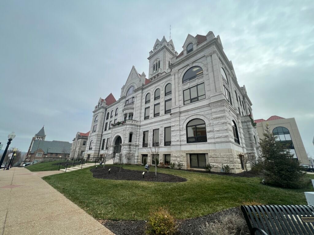 The Cole County Courthouse in downtown Jefferson City (Annelise Hanshaw/Missouri Independent).