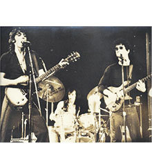 Jeff Ross playing lead guitar for Lou Reed at the legendary New York City rock club The Bottom Line. He played lead guitar on Reed’s “Rock and Roll Heart” tour and on 1978’s “Street Hassle” album.