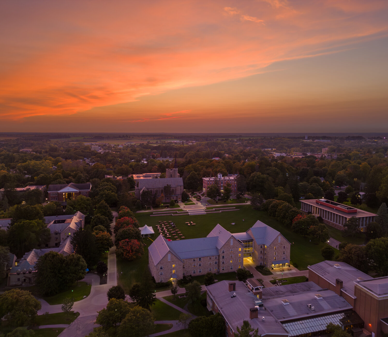 Drone photo of St. Lawrence University Campus overlooking the Richard F. Brush '52 University Quad. Kim Asch | SLU photo.