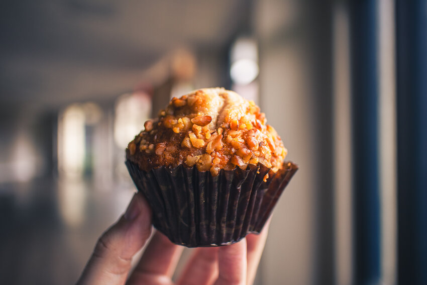 Banana nut muffin