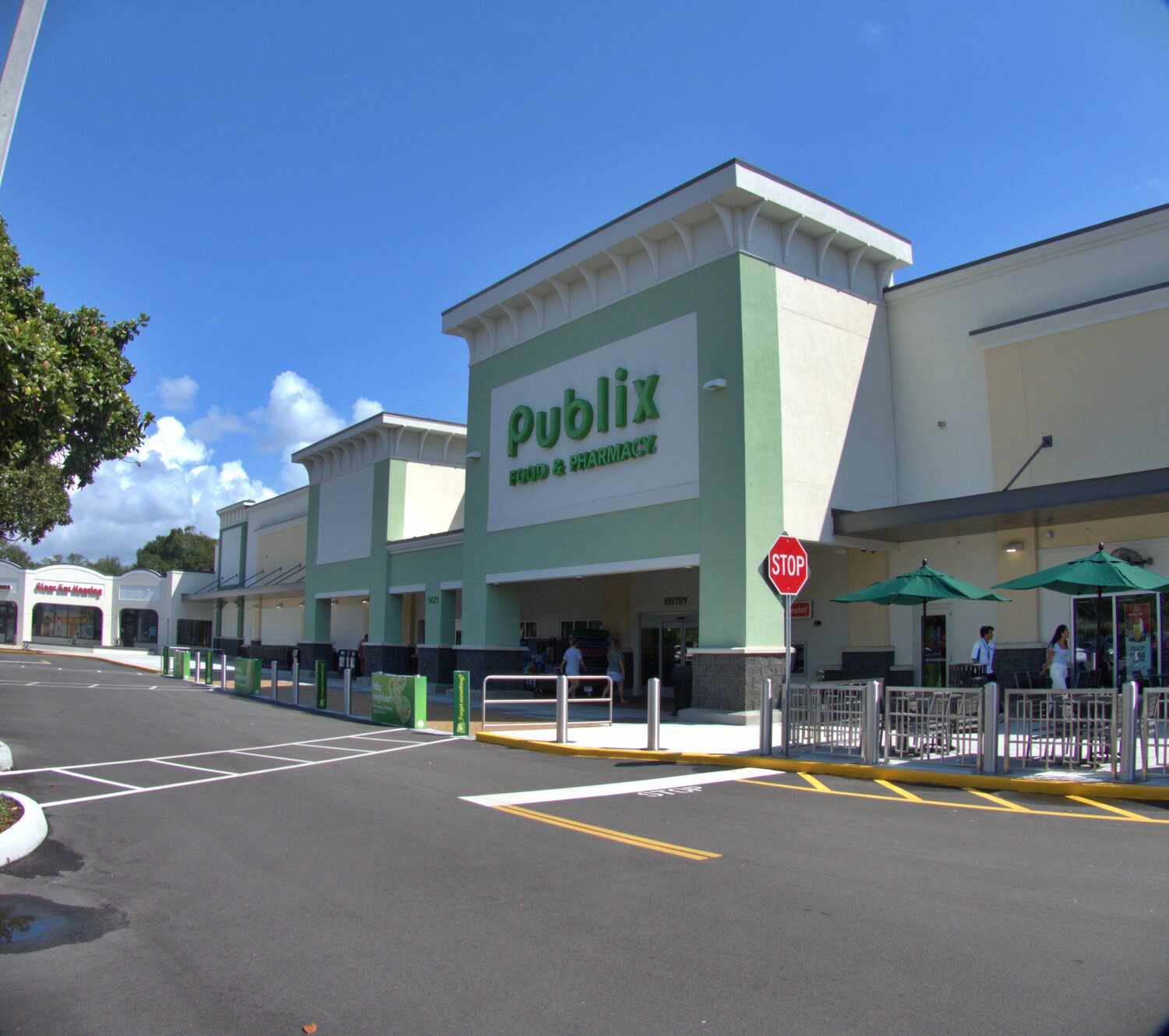 After 432 days, Amelia Island gets its Publix back — and it's unlike any grocery...