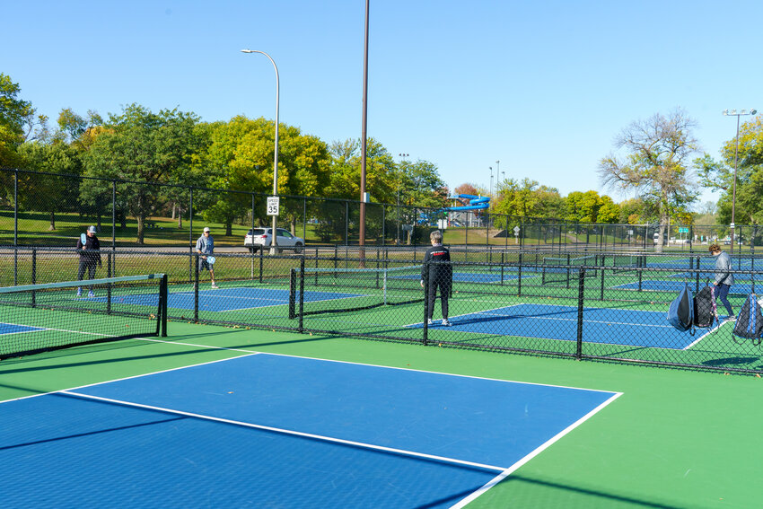 The new layout gives a total of eight courts that are divided by fences. The fences dramatically cut down on the need to chase errant shots and give players a more intimate &lsquo;this is currently my court&rsquo; type feel without taking away the community feel of the sport.