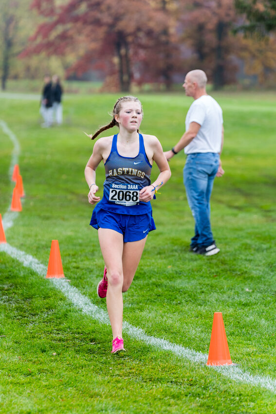 Linnea Ronning is headed back to State with a fifth-place finish at sections and a time of 19:12.9.