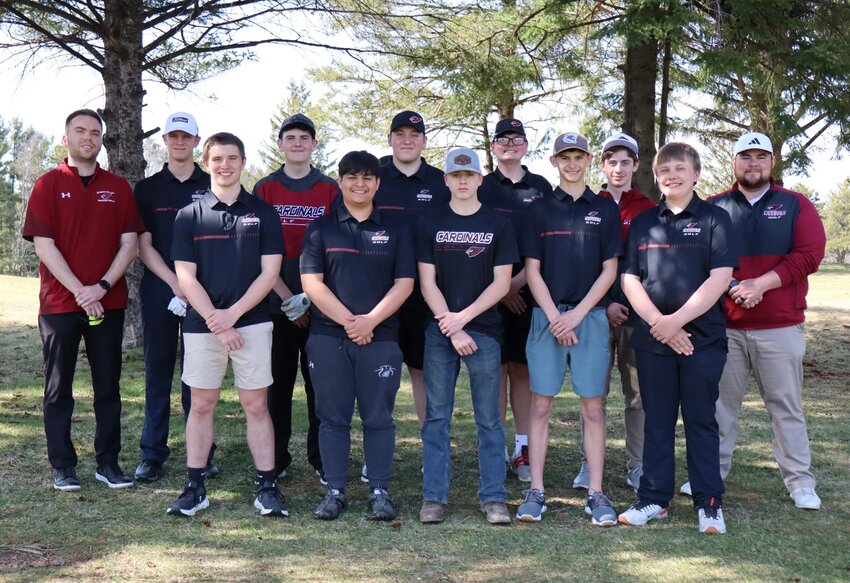 The Spring Valley/Elmwood/Plum City 2025 boys golf team.