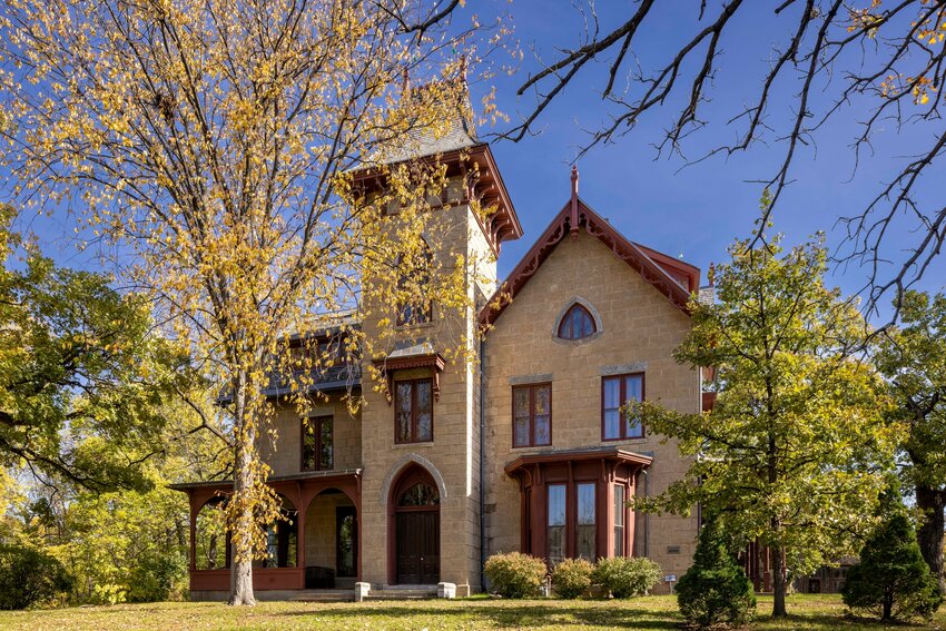Sibley Site
The Sibley Historic Site is located at 1357 Sibley Memorial Highway in Mendota.