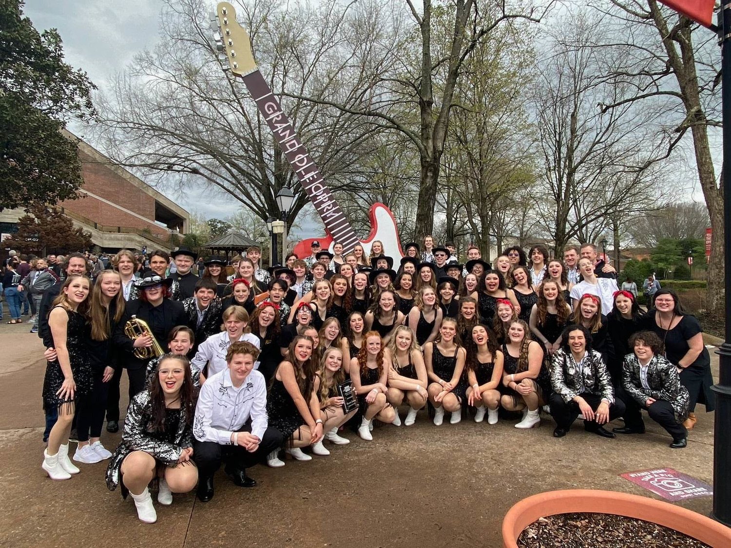 Riverside was caught kickin’ it out side the Grand Ole Opry in Nashville, TN for the Show Choir Nationals competition where the group placed fourth out of 11 schools.