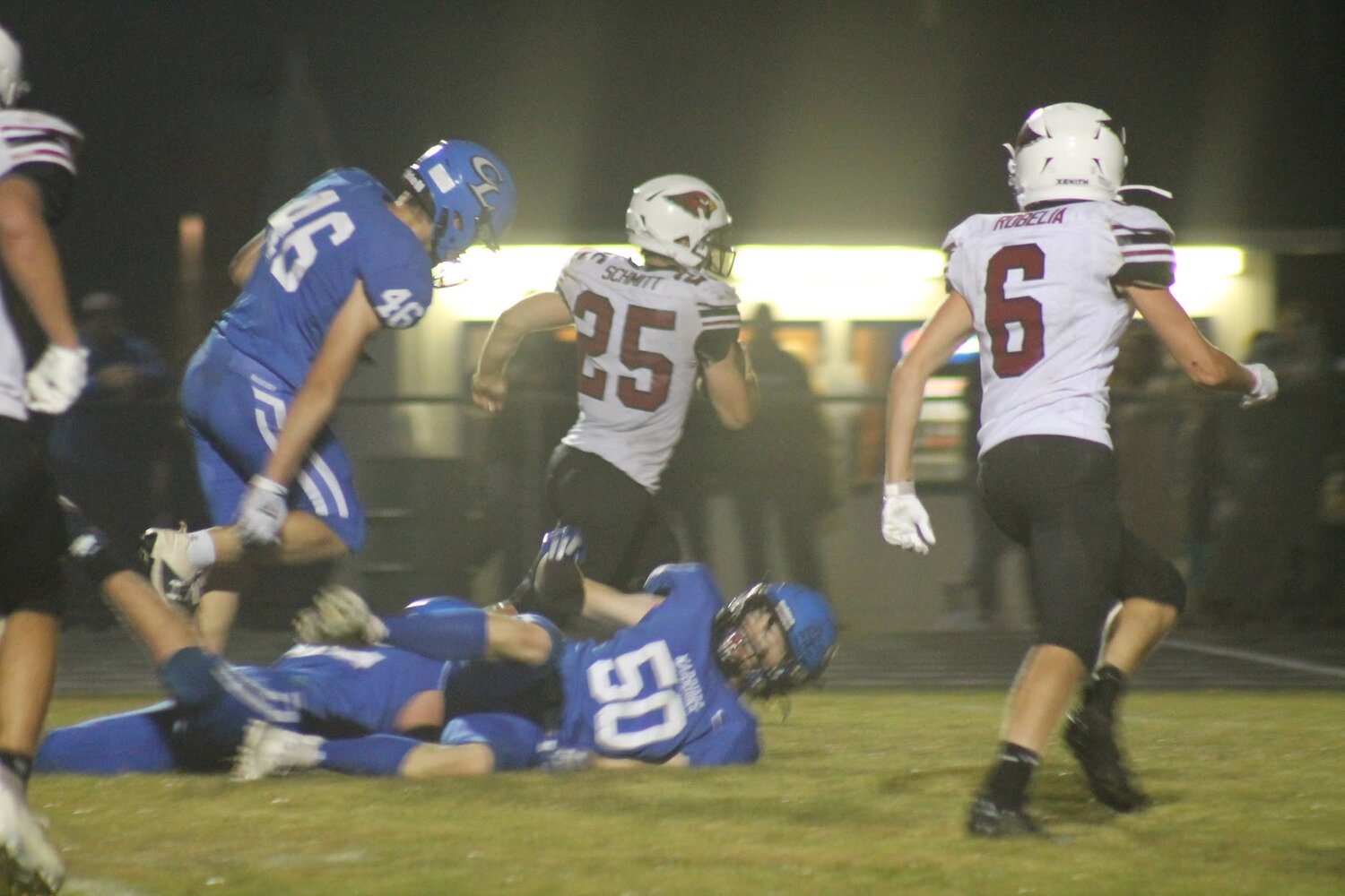 SV’s Diego Schmitt breaking tackles and leaving piles of defenders in his wake on his way downfield and into the endzone.