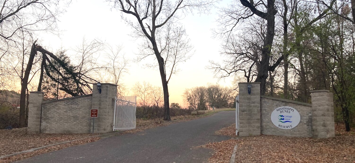 The 19.91 Dunes Reserve Park on the banks of the Mississippi can be reached via a road easement through the old golf course entrance gate.