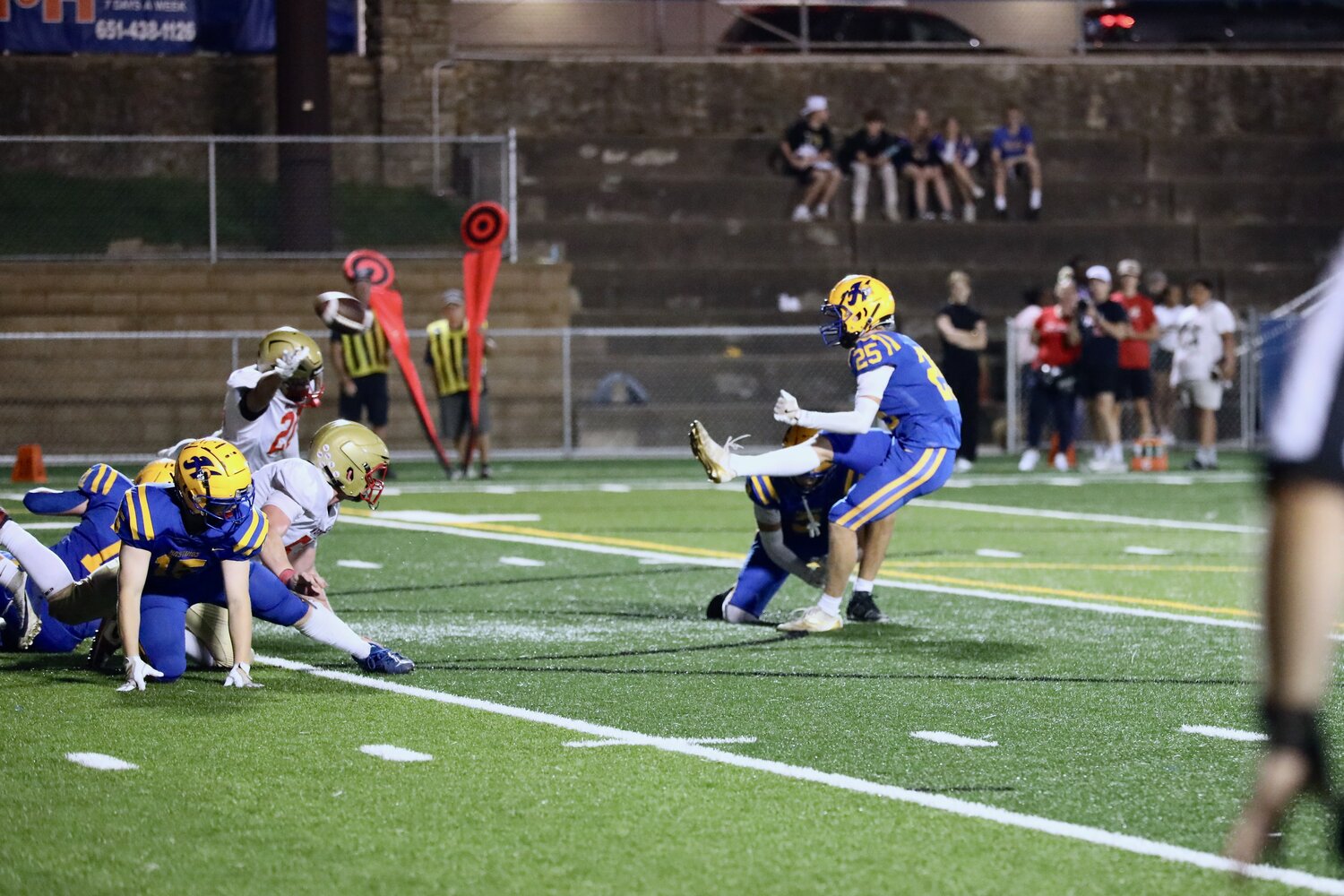 Raiders roll past Two Rivers 29-19 - Hastings Journal