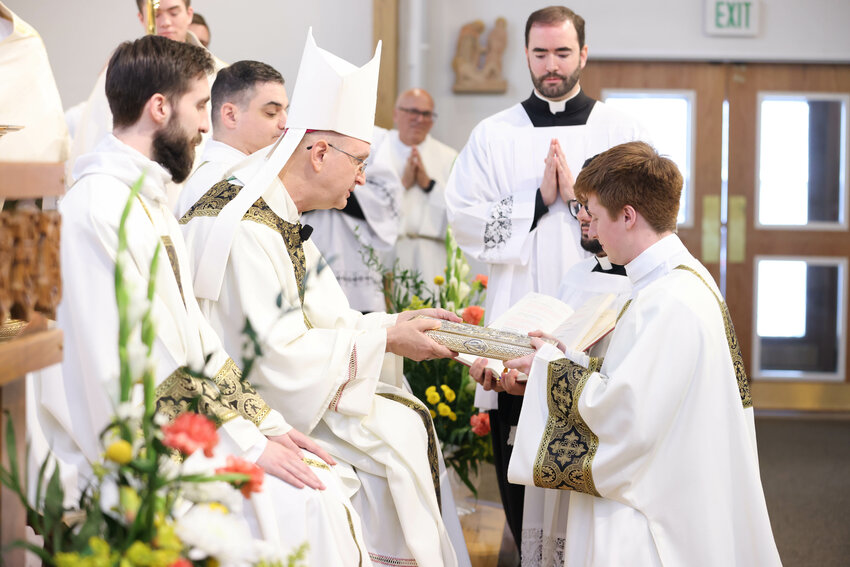 Vincent “Jay” Zizza was ordained a deacon during a beautiful Mass at Christ the King Church, Kingston. Bishop Bruce A. Lewandowski, C.Ss.R, was the principal celebrant and homilist, joined by many priests and deacons.