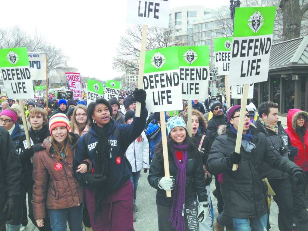 jovenes marchando por la vida: Jovenes Hispanos de las parroquias de San Juan el Bautista, Espiritu Santo y San Patricio marchan en Washington, DC el 24 de Enero pasado.