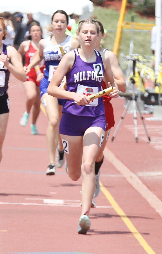 Delaney Carraher keeps her pace in the 4x800-meter relay.
