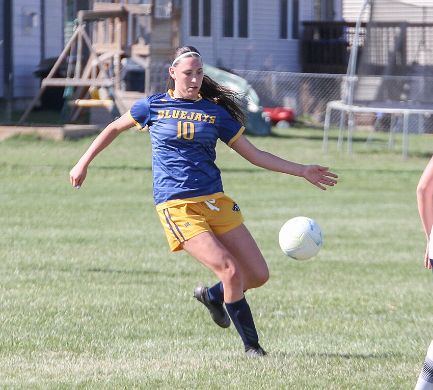 Seward’s Kennedy Limback waits for the ball to fall against York April 15.