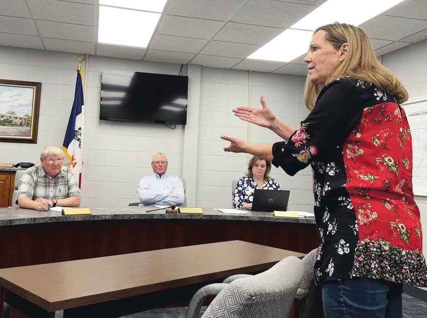 Ramona Nitz reprimanded the board of supervisors about the proposed “good neighbor agreement” and the logic behind offering a waiver for a solar project setback.