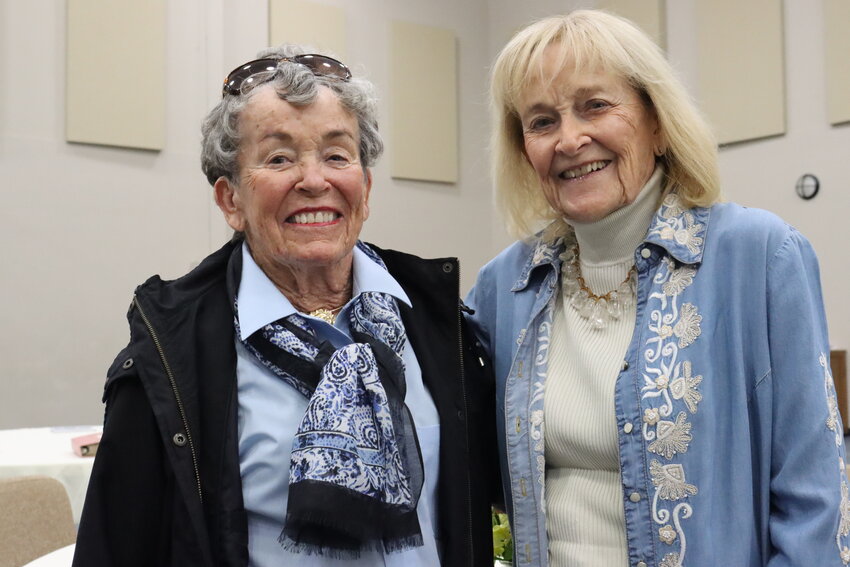 Two founding THAZ members: Janie Rector and Carolyn Mobley.