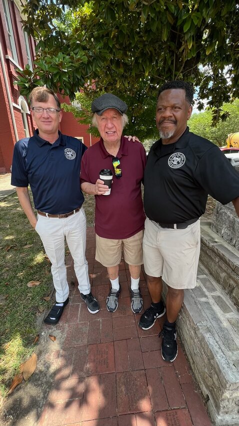 Mayor of Iuka Kenny Carson with Bill Gaither and Vice Mayor of Iuka, Johnny Southward, who is a childhood friend of Ladye's.