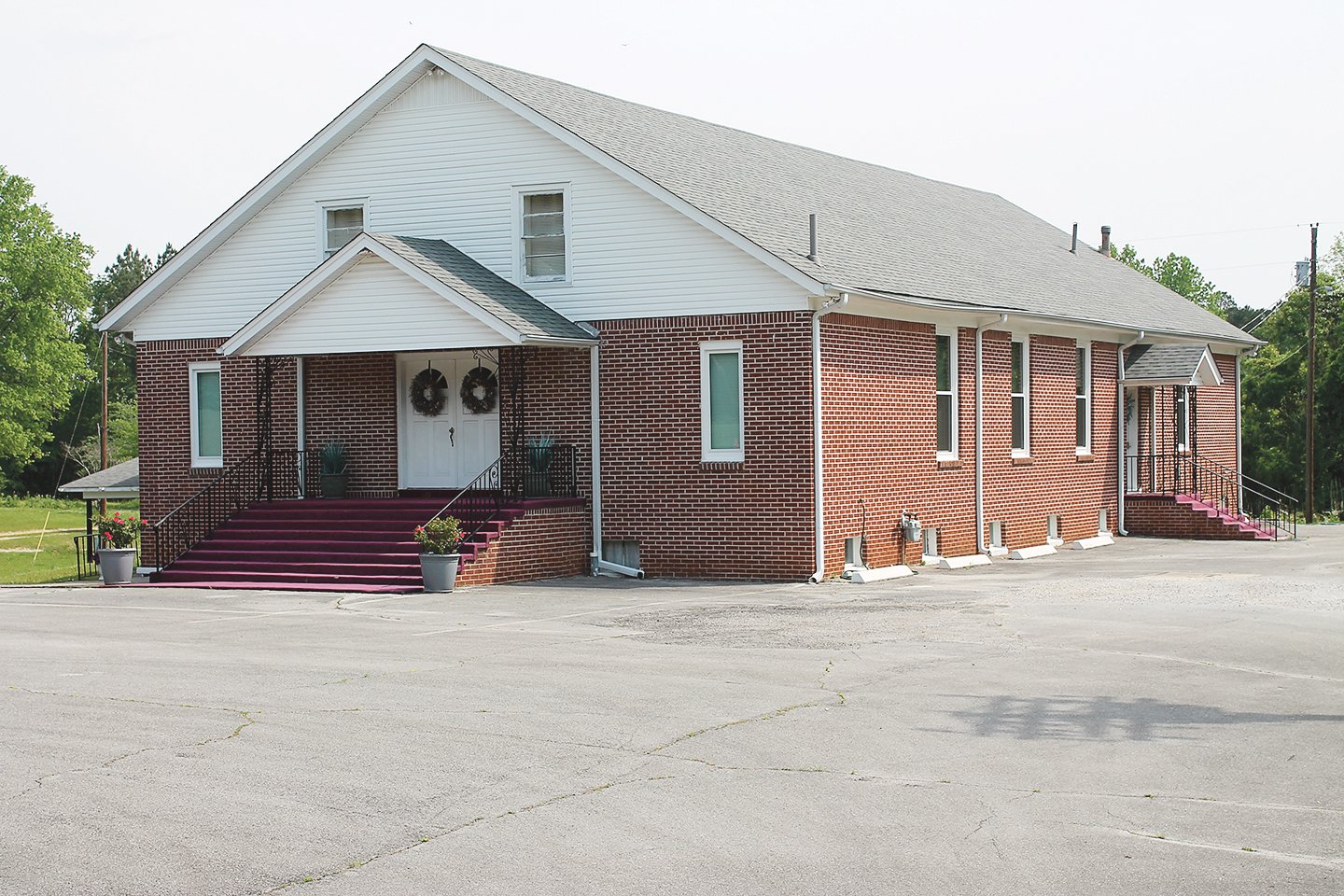 The church is located on Constitution Drive in Iuka.