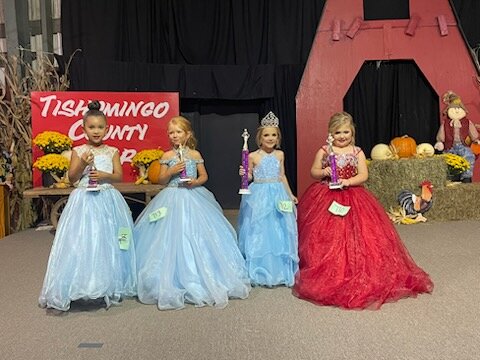 6-7 Year Old Girls - Winner, Reyna Riley, daughter of Clarissa Riley of Iuka; 1st Alternate, Raylee Alayna Wren, daughter of Ashley and Tim Wren of Iuka; 2nd Alternate, Jaycee Wooten, daughter of Zac and Mallory Wooten of Dennis; and 2nd Alternate, Emerson Franks, daughter of Tyler and Keisha Sparks of Belmont.